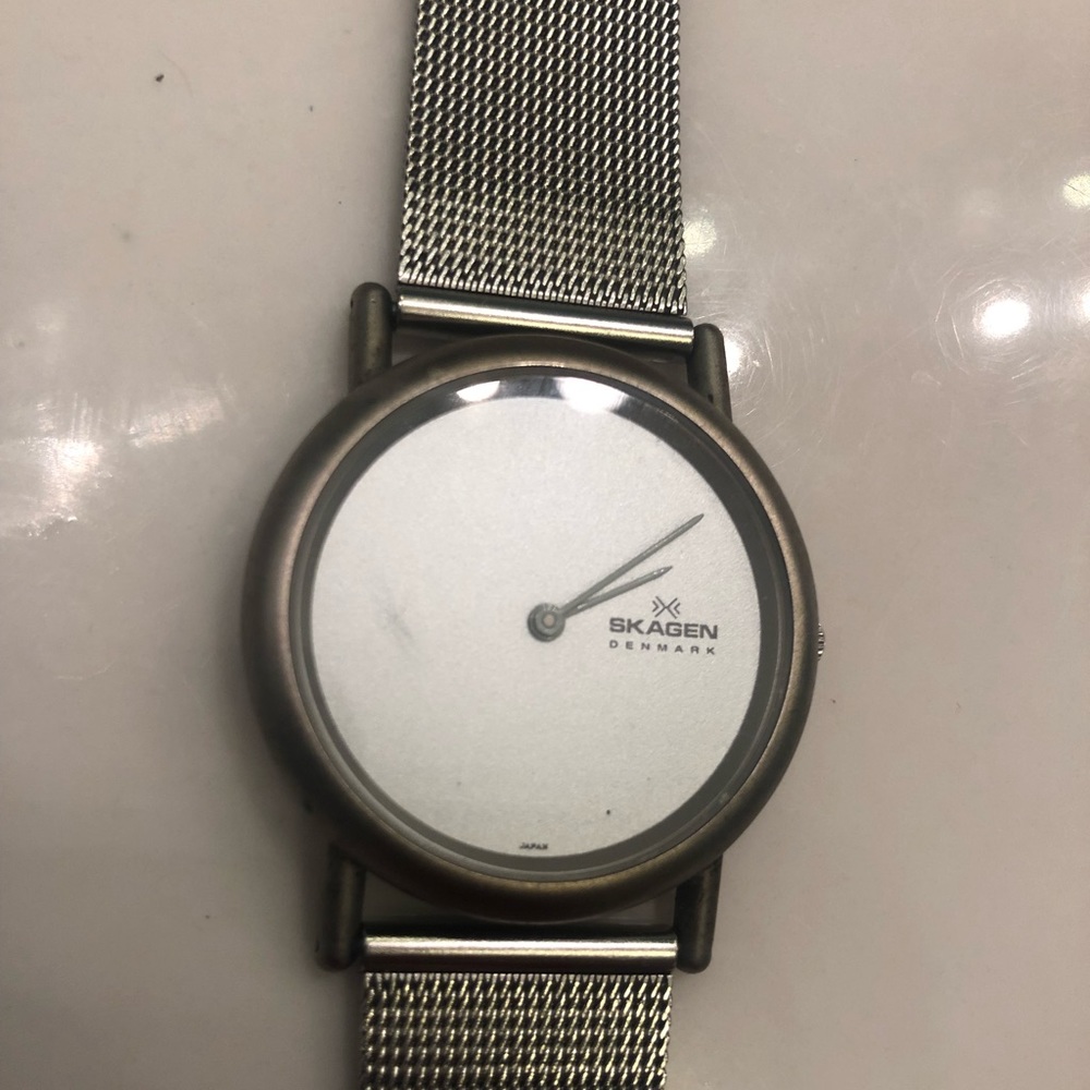 Skagen men’s/ women’s watch